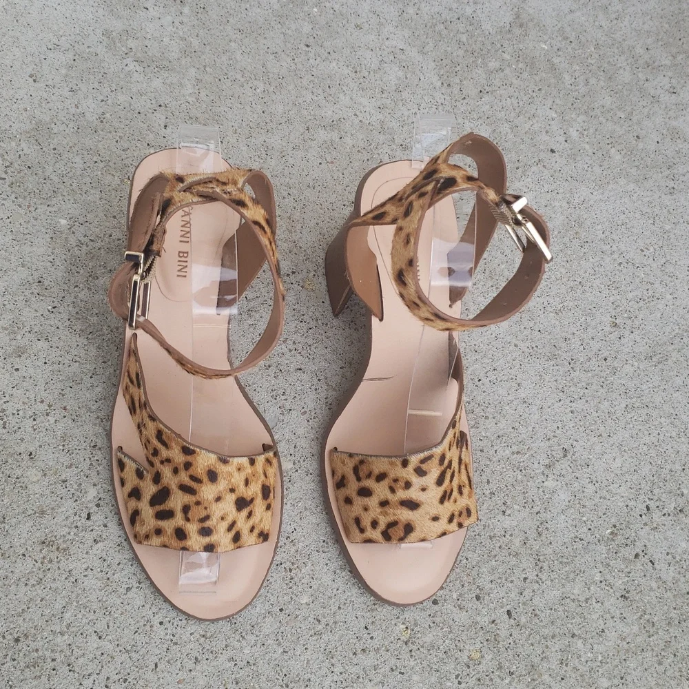 Gianni Bini Marilane Dyed Calf Hair Loepard Print Block Heeled Sandals Size 9M